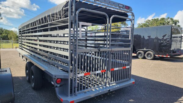 2025 Delco Gooseneck Livestock Trailer - 24'x6'8" Gray  - LS037195